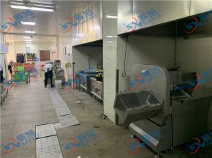 學校后廚使用《XZ-KP285砍排機》砍豬大排，技術師傅親自上門調試指導